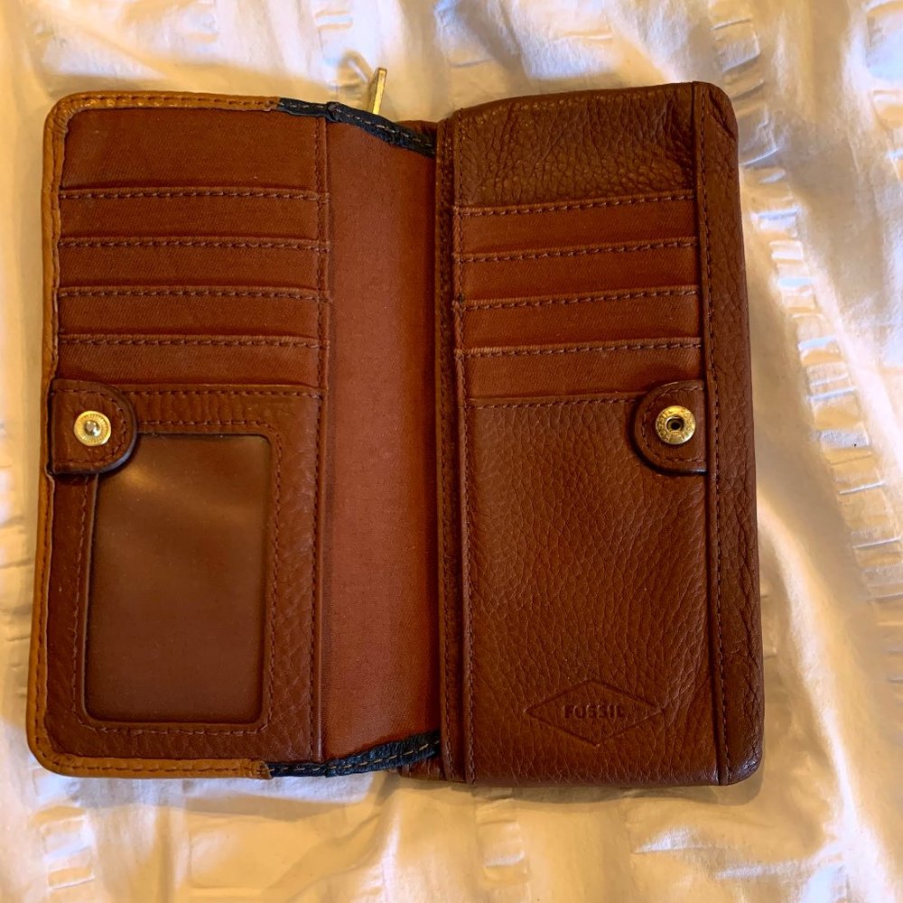 Fossil Wallet - Picture 2 of 4